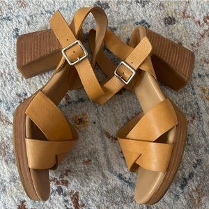 Kork Ease Hutton Block Heel Sandal Yellow Leather
